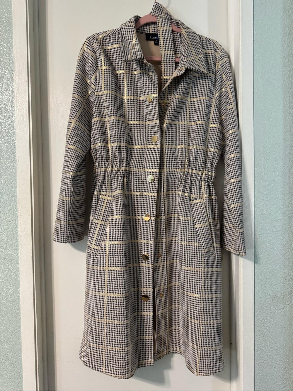 Alice Blue Cream with Houndstooth Pattern Button Front Coat w Belt